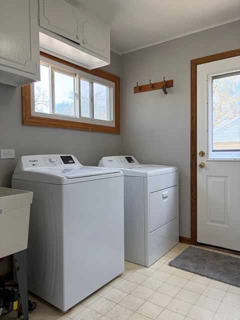 Tiny photo for 619 N Edgewood Avenue, Lombard, IL 60148 (MLS # 12622655)