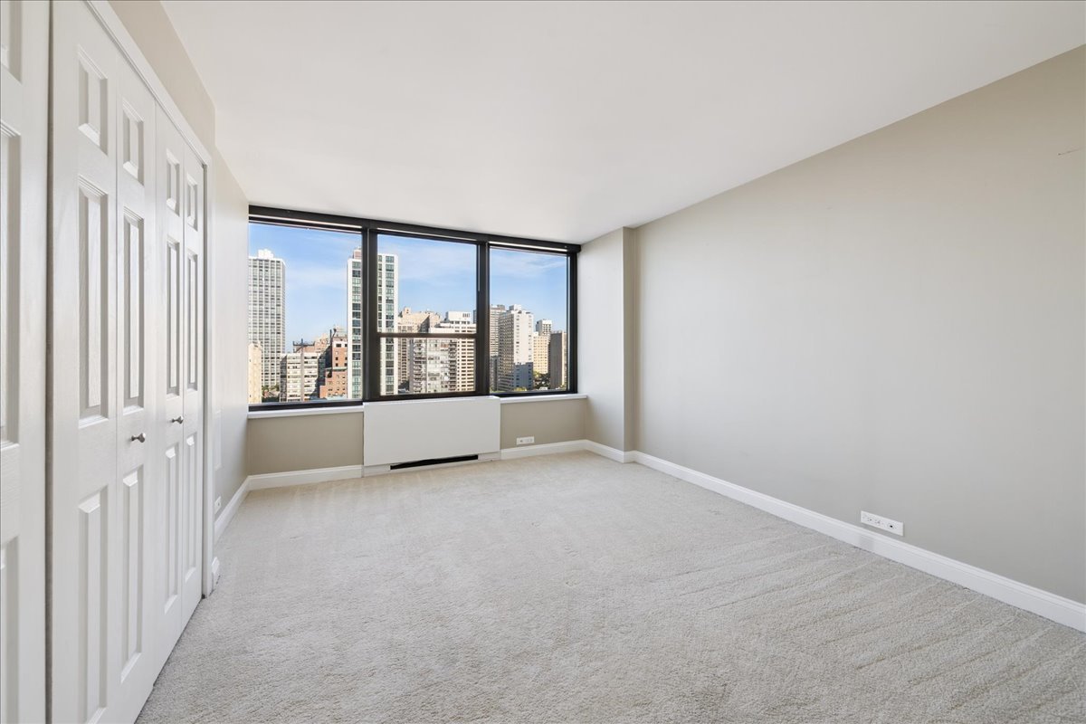 Chicago, Illinois 60610, United States, 1 Bedroom Bedrooms, ,1 BathroomBathrooms,Residential,Active,215988