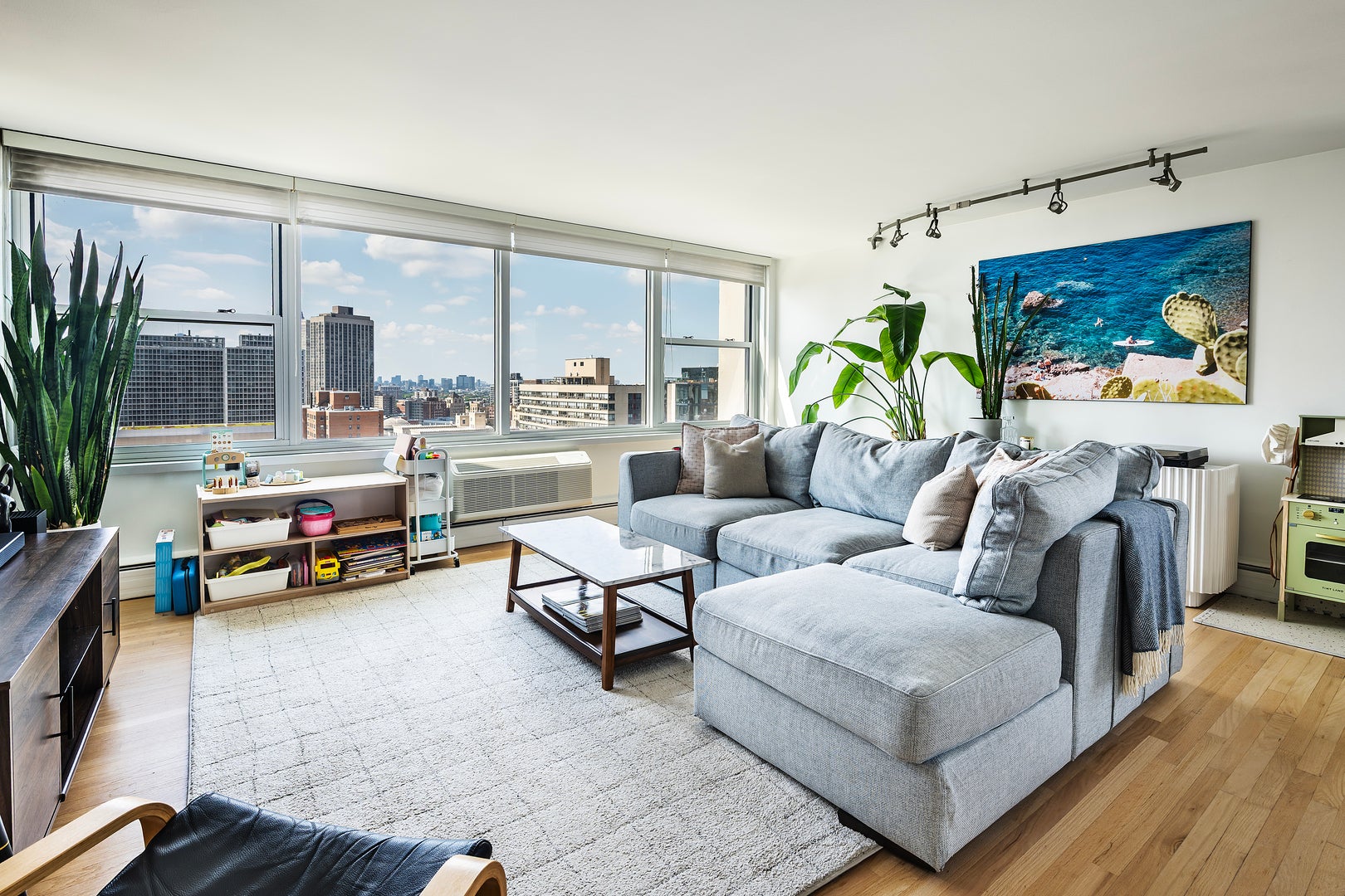 336 W Wellington Avenue 2501