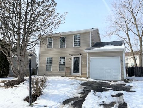 Photo of 28 Chaucer Lane, Streamwood, IL 60107 (MLS # 12564485)