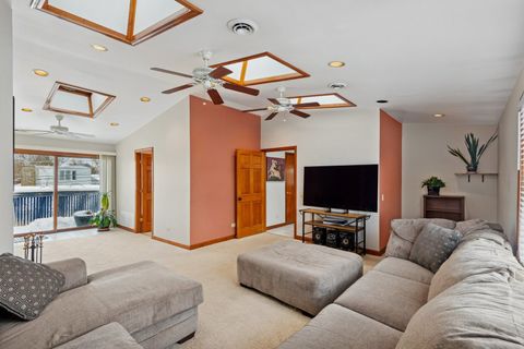 Tiny photo for 1811 Hartrey Avenue, Evanston, IL 60201 (MLS # 12552792)