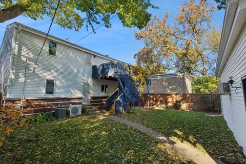 Tiny photo for 1811 Hartrey Avenue, Evanston, IL 60201 (MLS # 12552792)