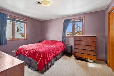 Tiny photo for 1811 Hartrey Avenue, Evanston, IL 60201 (MLS # 12552792)