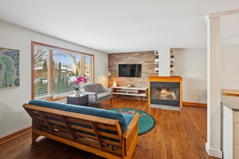 Tiny photo for 1811 Hartrey Avenue, Evanston, IL 60201 (MLS # 12552792)