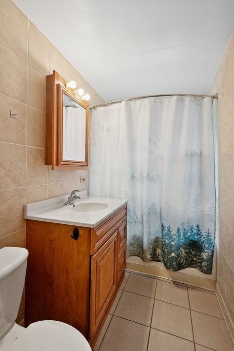 Tiny photo for 1811 Hartrey Avenue, Evanston, IL 60201 (MLS # 12552792)