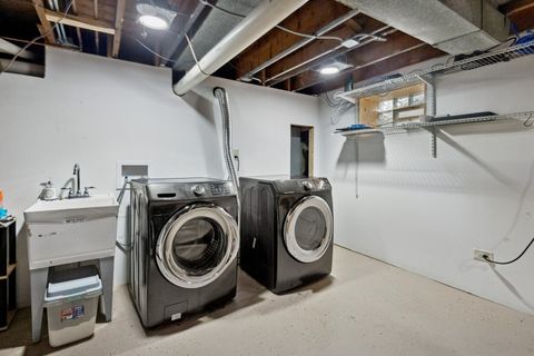 Tiny photo for 1811 Hartrey Avenue, Evanston, IL 60201 (MLS # 12552792)