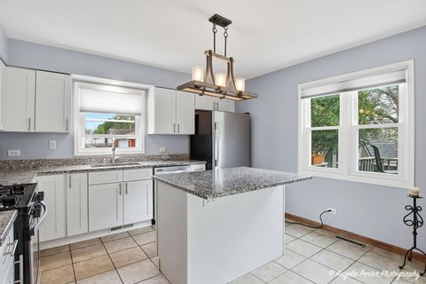 Tiny photo for Oakwood Hills, IL 60013 (MLS # 12609553)