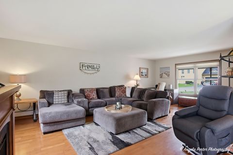 Tiny photo for Oakwood Hills, IL 60013 (MLS # 12609553)