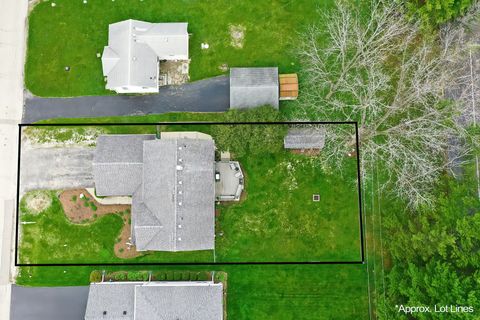 Tiny photo for Oakwood Hills, IL 60013 (MLS # 12609553)