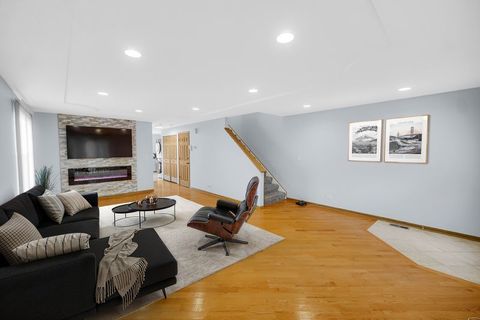 Tiny photo for 7015 S Indiana Avenue, Chicago, IL 60637 (MLS # 12466709)