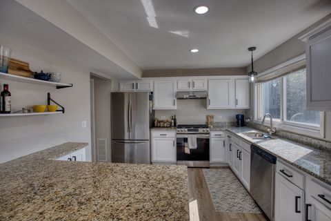 Tiny photo for 621 Sundance Drive, Bolingbrook, IL 60440 (MLS # 12468322)