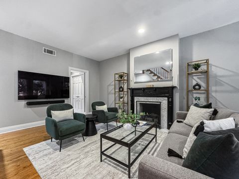 Tiny photo for 347 W Belden Avenue, Chicago, IL 60614 (MLS # 12459168)
