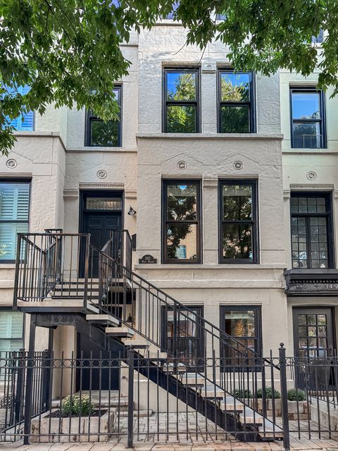 Tiny photo for 347 W Belden Avenue, Chicago, IL 60614 (MLS # 12459168)