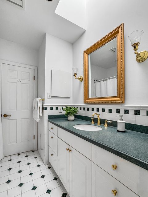 Tiny photo for 347 W Belden Avenue, Chicago, IL 60614 (MLS # 12459168)