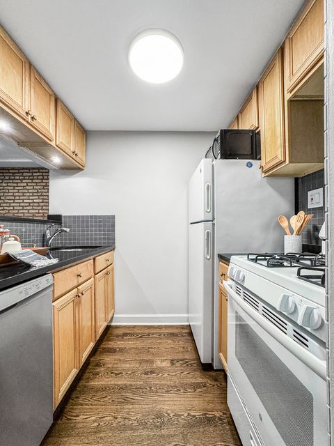 Tiny photo for 347 W Belden Avenue, Chicago, IL 60614 (MLS # 12459168)