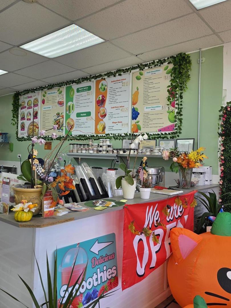 4735 N Cumberland Avenue