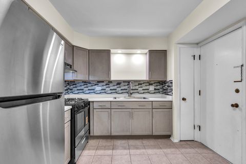 Tiny photo for 120A Collen Drive #105, Lombard, IL 60148 (MLS # 12497291)