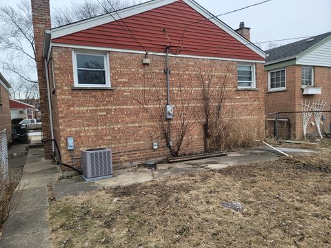 A home in Calumet Park