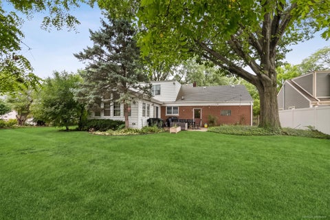 Tiny photo for 5131 Fair Elms Avenue, Western Springs, IL 60558 (MLS # 12779307)