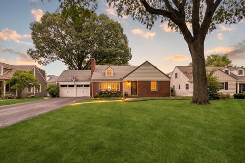 Tiny photo for 5131 Fair Elms Avenue, Western Springs, IL 60558 (MLS # 12779307)