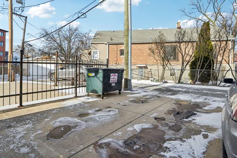 Tiny photo for 828 W 31st Street #3N, Chicago, IL 60608 (MLS # 12556106)