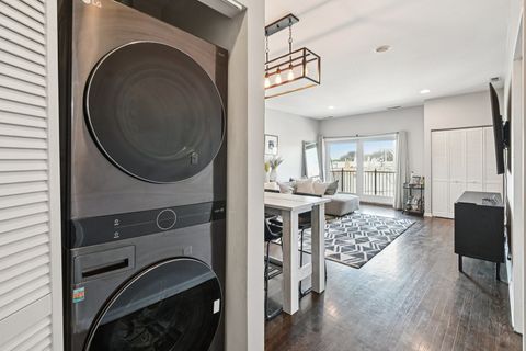 Tiny photo for 828 W 31st Street #3N, Chicago, IL 60608 (MLS # 12556106)