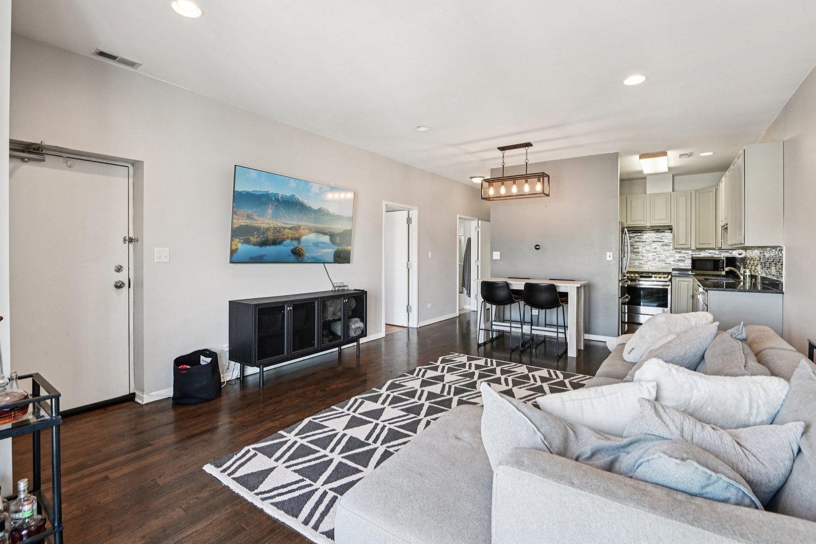 828 W 31st Street 3N