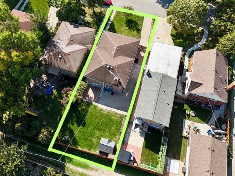 Tiny photo for 3836 W Estes Avenue, Lincolnwood, IL 60712 (MLS # 12573996)