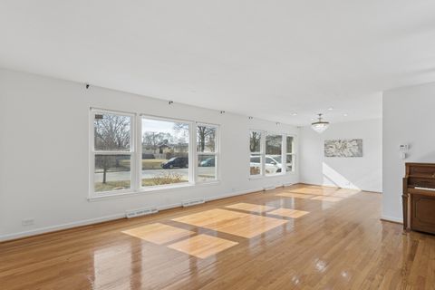 Tiny photo for 3836 W Estes Avenue, Lincolnwood, IL 60712 (MLS # 12573996)