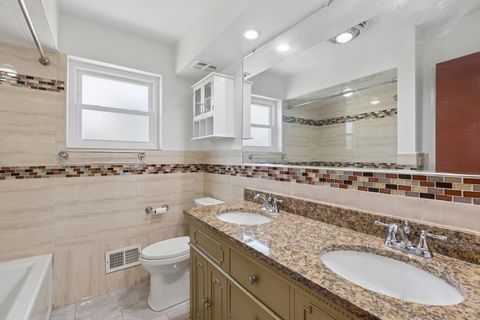 Tiny photo for 3836 W Estes Avenue, Lincolnwood, IL 60712 (MLS # 12573996)