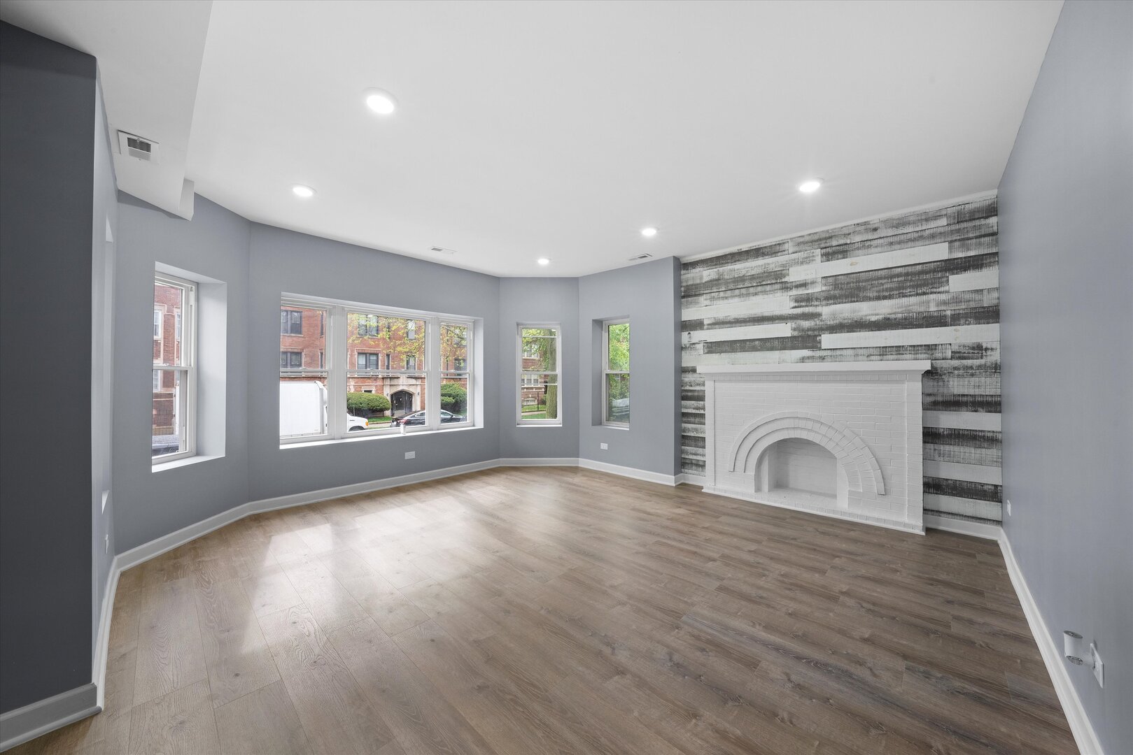 7716 S Kingston Avenue