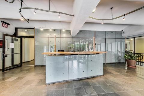 Tiny photo for 345 N Canal Street #1301, Chicago, IL 60606 (MLS # 12501744)