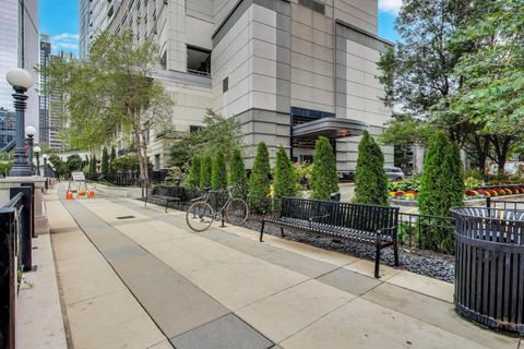 Tiny photo for 345 N Canal Street #1301, Chicago, IL 60606 (MLS # 12501744)