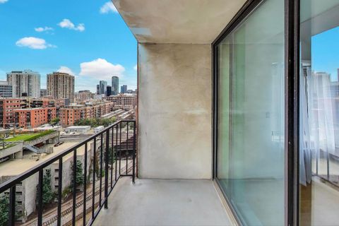 Tiny photo for 345 N Canal Street #1301, Chicago, IL 60606 (MLS # 12501744)
