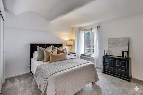 Tiny photo for 345 N Canal Street #1301, Chicago, IL 60606 (MLS # 12501744)