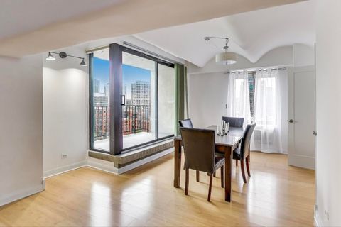 Tiny photo for 345 N Canal Street #1301, Chicago, IL 60606 (MLS # 12501744)