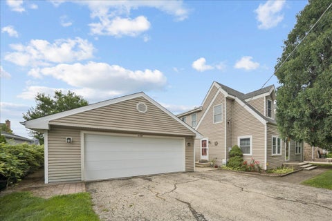 Tiny photo for 2158 Elmira Avenue, Des Plaines, IL 60018 (MLS # 12747246)