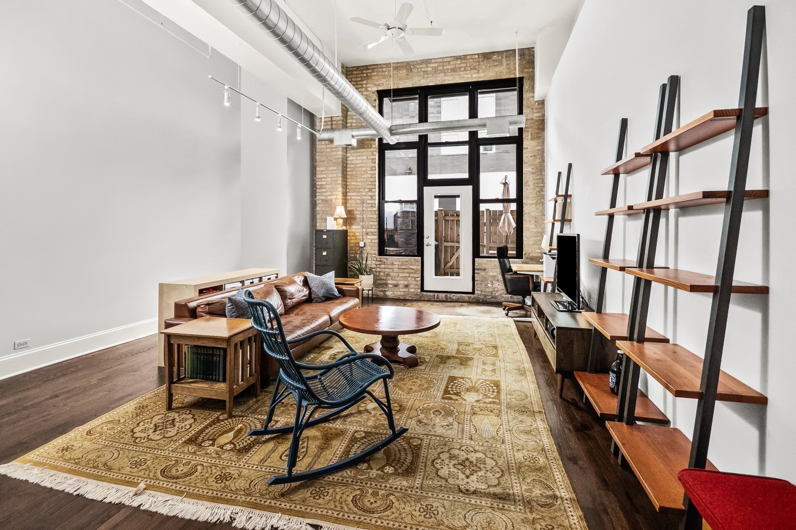 203 S Sangamon Street 110