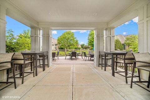 Tiny photo for 857 COUNTRY CLUB Lane, Northbrook, IL 60062 (MLS # 12479886)
