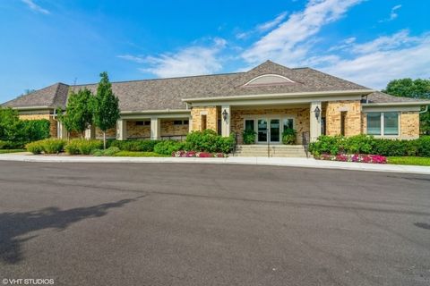 Tiny photo for 857 COUNTRY CLUB Lane, Northbrook, IL 60062 (MLS # 12479886)