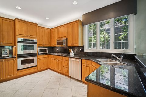 Tiny photo for 857 COUNTRY CLUB Lane, Northbrook, IL 60062 (MLS # 12479886)