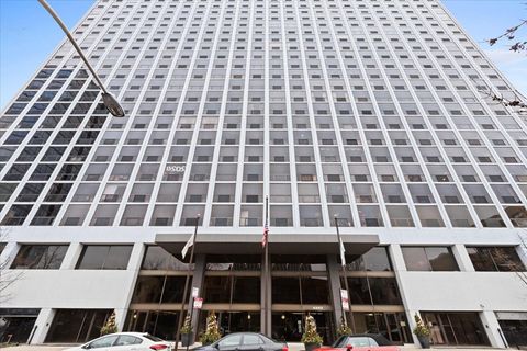 4343 N Clarendon Avenue 2507 Chicago IL 60613
