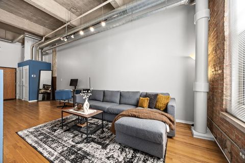 Tiny photo for 2000 S Michigan Avenue #210, Chicago, IL 60616 (MLS # 12618578)