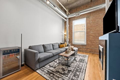 Tiny photo for 2000 S Michigan Avenue #210, Chicago, IL 60616 (MLS # 12618578)