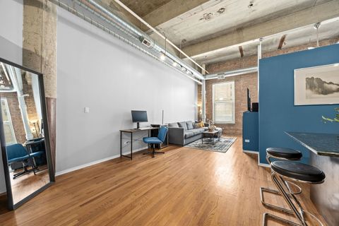 Tiny photo for 2000 S Michigan Avenue #210, Chicago, IL 60616 (MLS # 12618578)