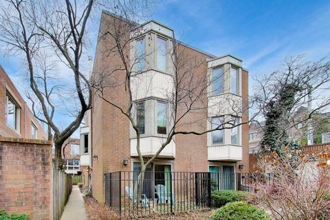 Photo of 1826 N Dayton Street, Chicago, IL 60614 (MLS # 12582706)