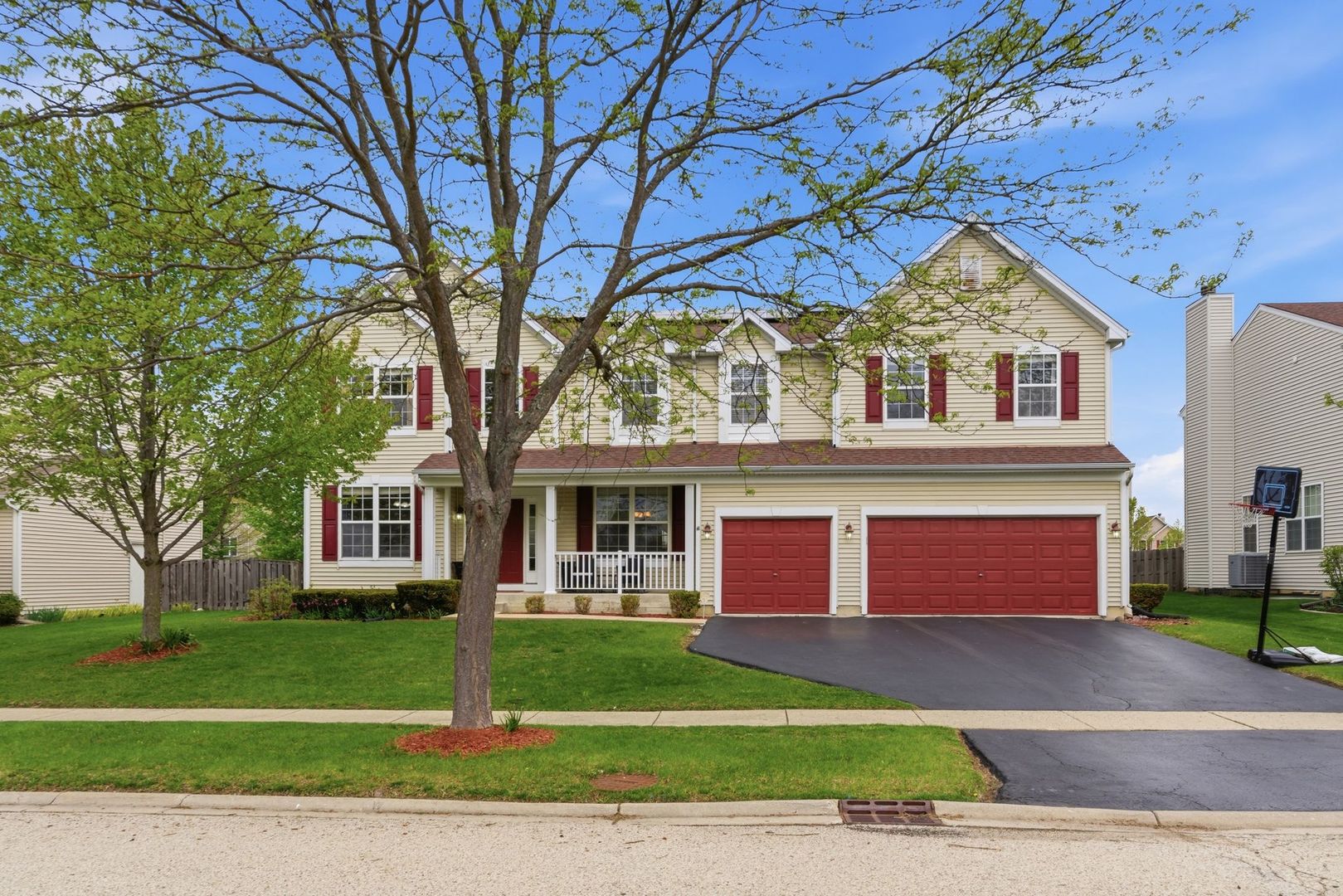 2546 W Autumn Drive