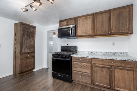 Tiny photo for 401 S 5th Avenue, Streator, IL 61364 (MLS # 12483684)