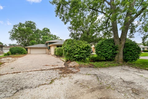 Tiny photo for 6833 W 127TH Street, Palos Heights, IL 60463 (MLS # 12769025)