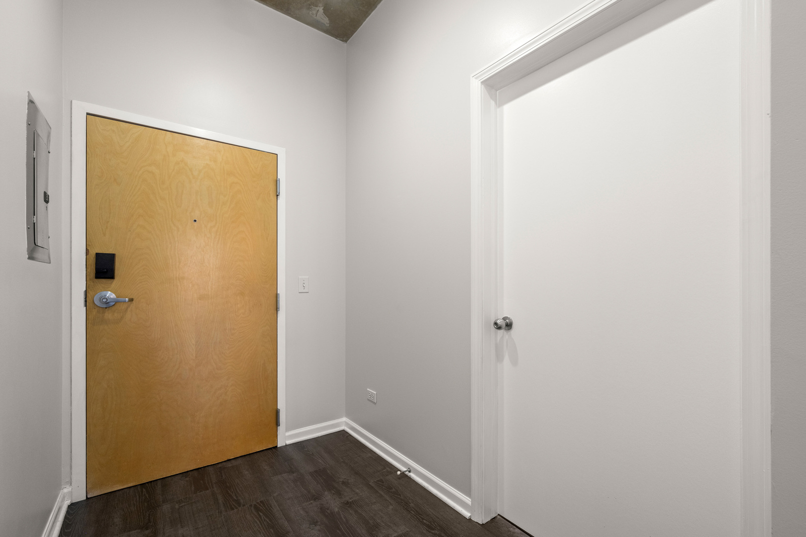 1122 W CATALPA Avenue 418